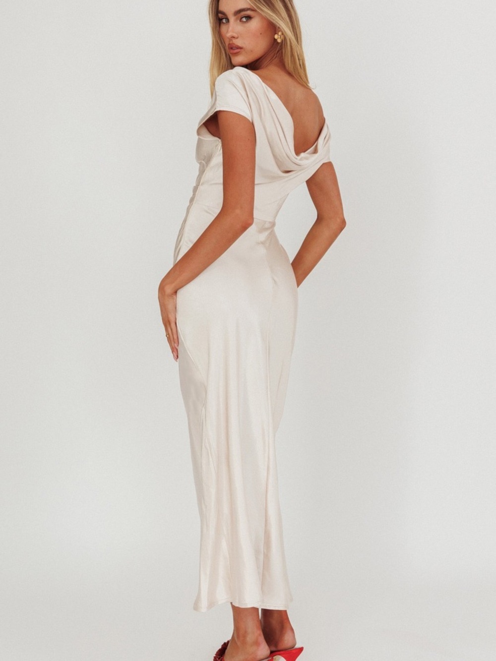 Selfie leslie- Loveland Cap Sleeve Cowl Back Midi Dress Champagne - Picture 2 of 3